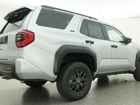 New 2026 Toyota 4Runner SR5 image 25