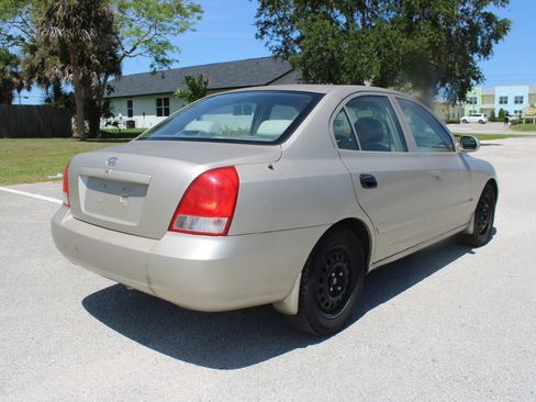 Used 2002 Hyundai Elantra GLS FWD image 15