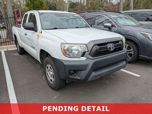 Used 2014 Toyota Tacoma 2WD Access Cab image 1