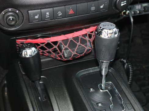 Used 2018 Jeep Wrangler Rubicon AWD/4WD image 14