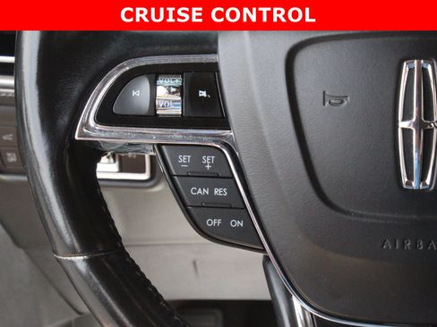 Used 2021 Lincoln Nautilus Reserve w/ Cargo Utility Package AWD/4WD image 15