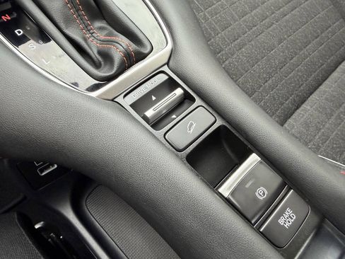 Used 2023 Honda HR-V Sport image 25