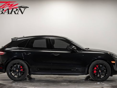 Used 2023 Porsche Macan GTS w/ GTS Sport Package image 6