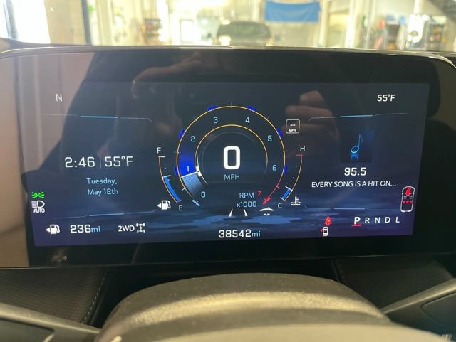 Used 2025 Chevrolet Equinox LT AWD/4WD image 14