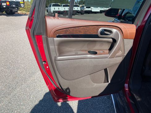 Used 2014 Buick Enclave Leather image 23