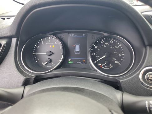 Used 2019 Nissan Rogue SL w/ Premium Package image 21