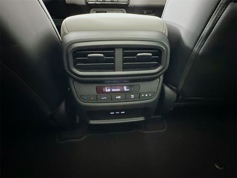 New 2025 Honda Pilot Touring image 27