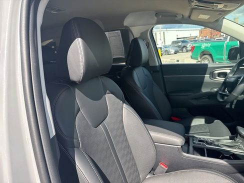 New 2026 Kia Sorento EX AWD/4WD image 17