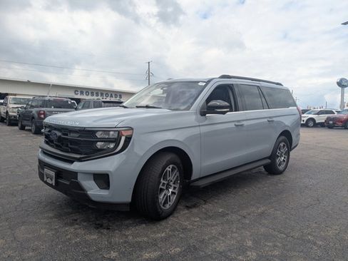 Certified 2025 Ford Expedition Max Active RWD image 4