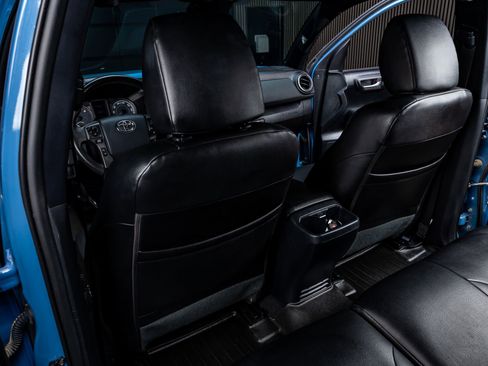 Used 2019 Toyota Tacoma TRD Off-Road image 32