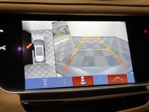 Used 2018 Cadillac XT5 Platinum w/ Driver Assist Package image 10