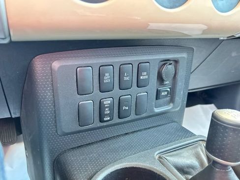 Used 2008 Toyota FJ Cruiser 4WD image 30