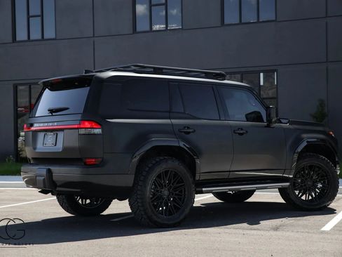 Used 2025 Lexus GX 550 image 23