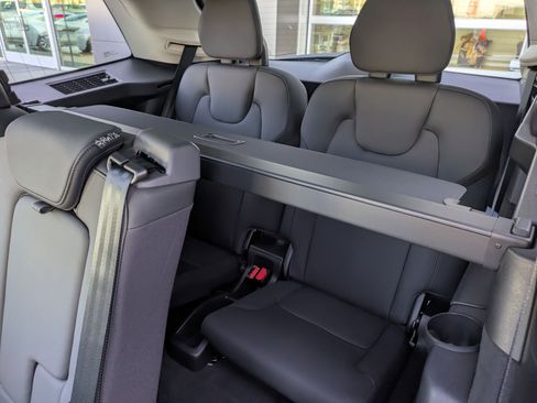 New 2026 Volvo XC90 B5 Plus w/ Protection Package image 17