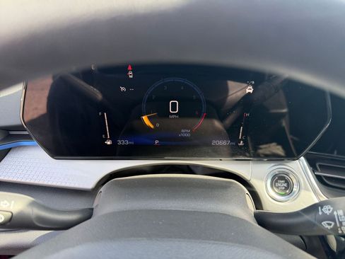 Used 2025 Chevrolet Trax LT image 39