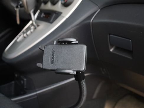 Used 2009 Toyota Matrix S FWD image 14