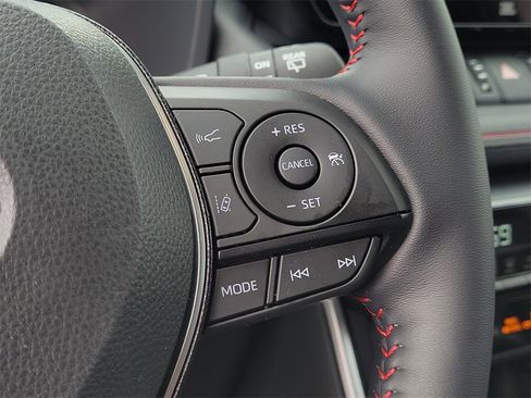 Used 2025 Toyota RAV4 XSE w/ Premium Package image 32