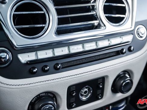 Used 2014 Rolls-Royce Ghost RWD image 72