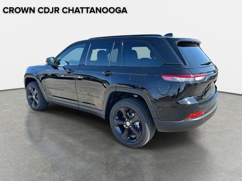 New 2025 Jeep Grand Cherokee Altitude AWD/4WD image 6