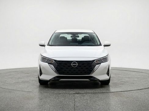 Used 2025 Nissan Sentra SV image 2