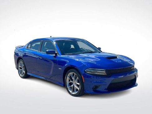 Used 2019 Dodge Charger R/T w/ Plus Group RWD image 2
