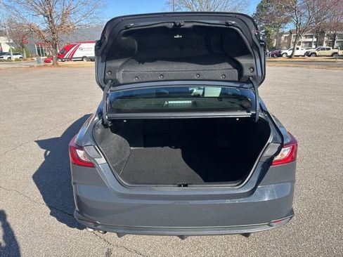 Used 2025 Toyota Camry SE image 15