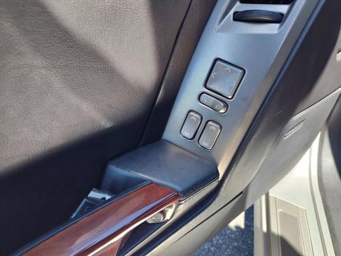 Used 2006 Cadillac XLR RWD image 14