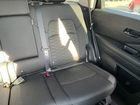 Used 2025 Nissan Pathfinder SV image 39