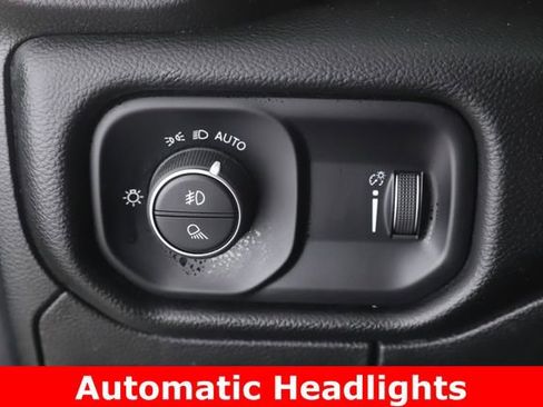 Used 2022 RAM 1500 Big Horn AWD/4WD image 19