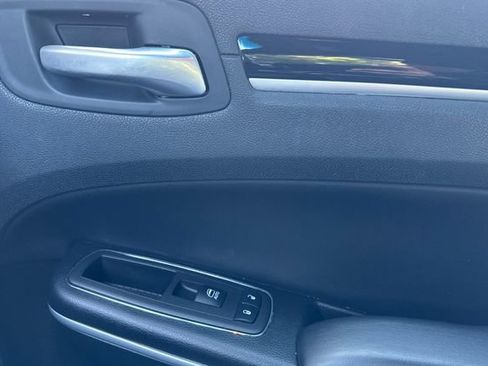 Used 2023 Chrysler 300 S image 18