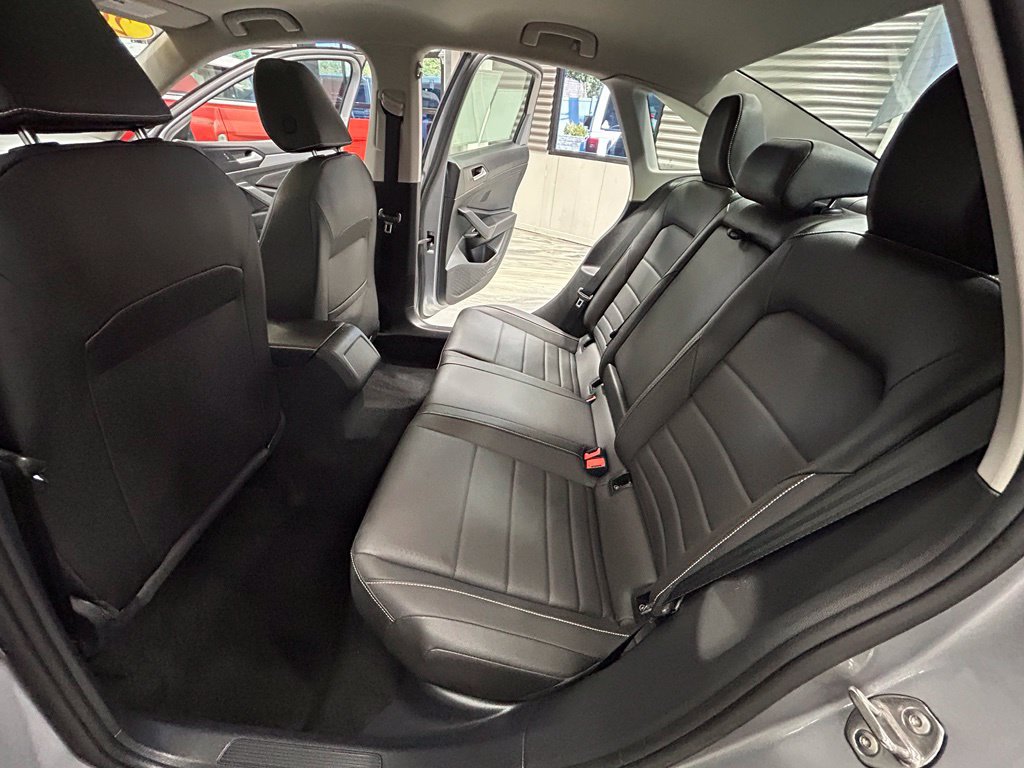 Used 2024 Volkswagen Jetta SE FWD image 50