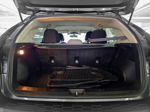 Used 2020 Subaru Crosstrek 2.0i image 9