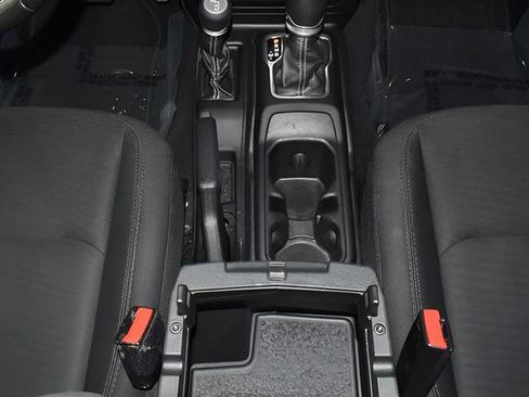 Used 2021 Jeep Wrangler Unlimited Sahara AWD/4WD image 18