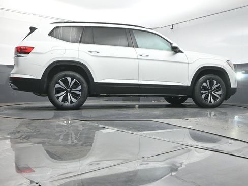 New 2026 Volkswagen Atlas SE FWD image 34