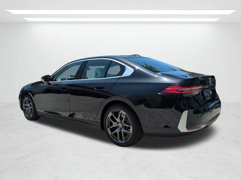 New 2026 BMW 530i w/ Premium Package RWD image 6