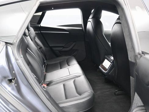 Used 2022 Tesla Model S image 36