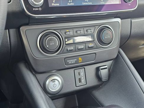 Used 2024 Nissan Leaf S FWD image 33
