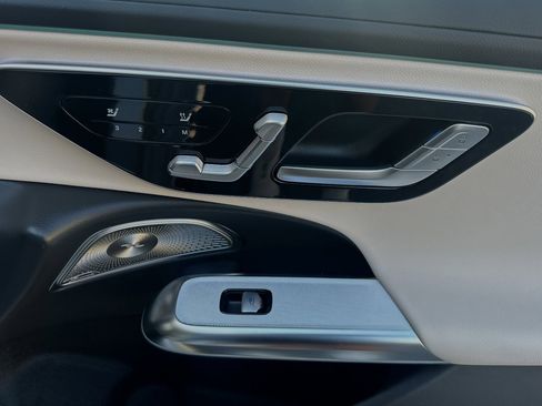 New 2025 Mercedes-Benz E 350 4MATIC Sedan image 20