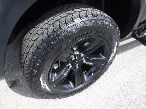 Used 2022 RAM 1500 Classic Warlock w/ Electronics Group AWD/4WD image 4