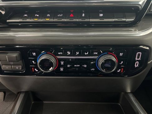 Used 2023 Chevrolet Silverado 1500 High Country w/ High Country Premium Package image 15