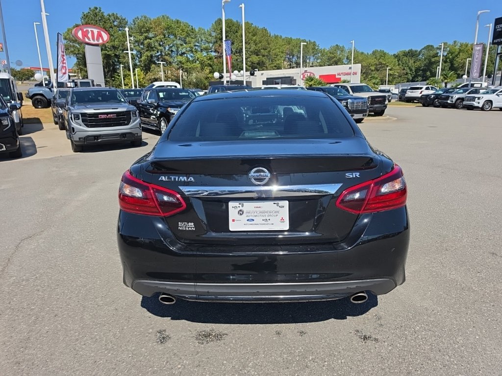 Used 2017 Nissan Altima 2.5 SR FWD image 6