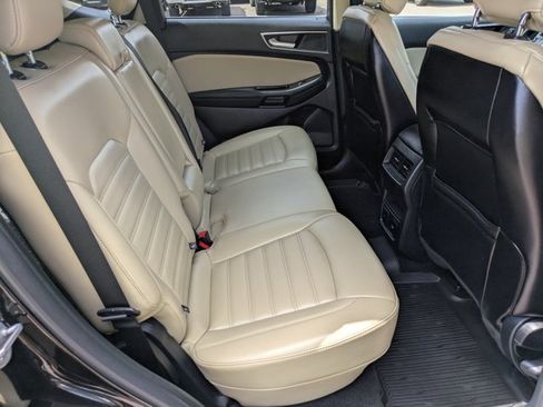Used 2019 Ford Edge SEL w/ Equipment Group 201A AWD/4WD image 18
