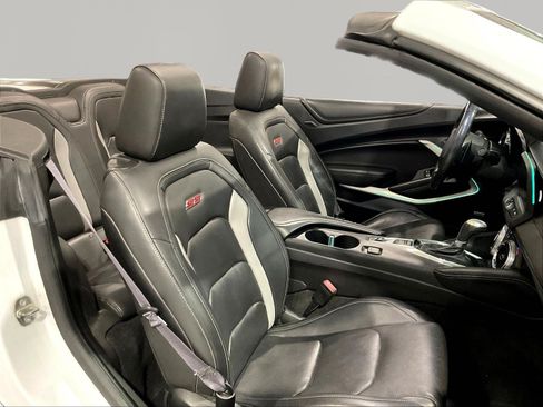 Used 2017 Chevrolet Camaro SS RWD image 27