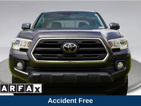 Used 2019 Toyota Tacoma SR5 RWD image 2