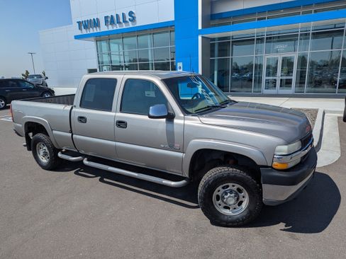 Used 2002 Chevrolet Silverado 2500 LT AWD/4WD image 4