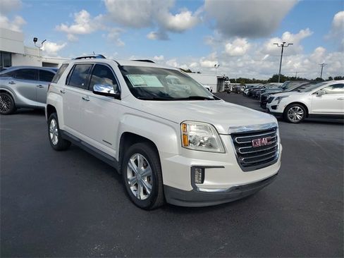 Used 2017 GMC Terrain SLT w/ Open Road Package image 2