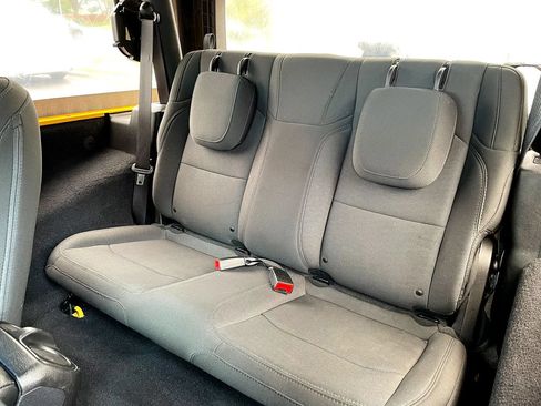 Used 2019 Jeep Wrangler Sport AWD/4WD image 10