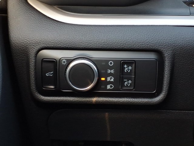 Used 2023 Ford Explorer XLT AWD/4WD image 14