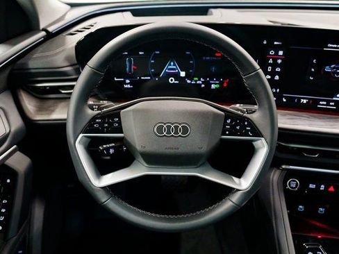 Used 2025 Audi Q5 Premium Plus image 14