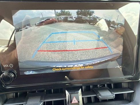 Certified 2025 Toyota Corolla LE image 27